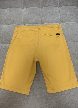 Чоловічі шорти іккs men tapered жовтого кольору  розмір 32