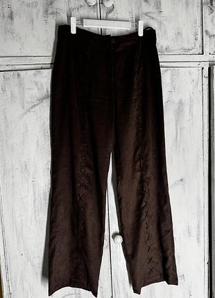Коричневі брюки