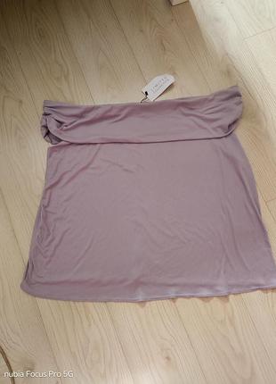 Топ в рубчик з відкритими плечима