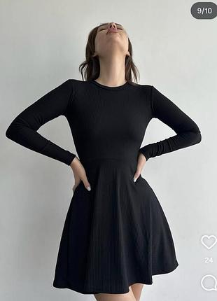 Черное мини платье