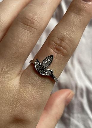 Срібна каблучка в формі листочків 925 проба