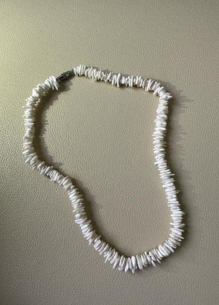 Коралловое ожерелье белого цвета 😍