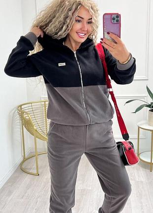 Костюм женский
