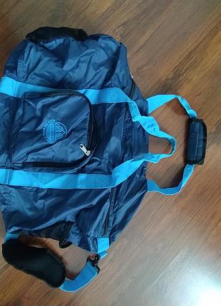 Дорожня спортивна сумка