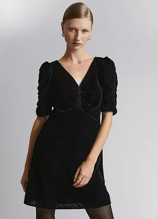 Платье женское &amp; other stories ruched velvet mini dress / 34