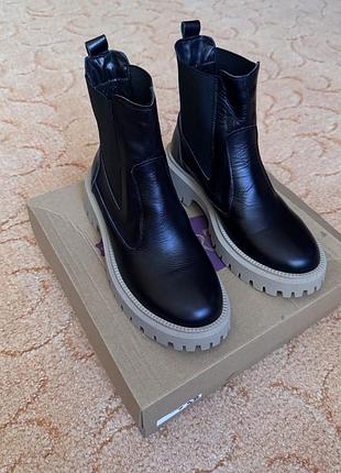 Шкіряні челсі