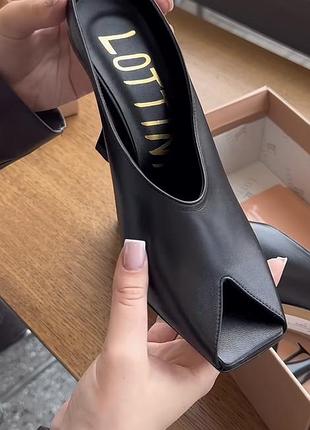 Сабо шльопанці