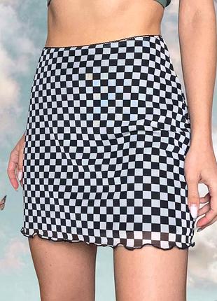 Короткая y2k юбка в сетку с подкладкой в шашку