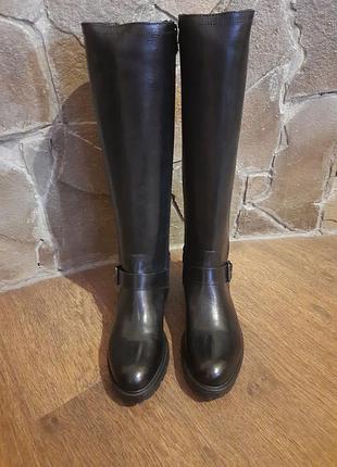 Сапоги итальянского бренда sandro ferrone