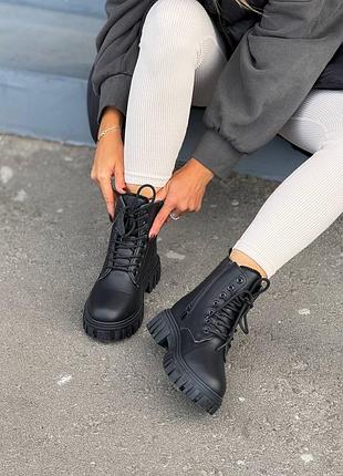 Жіночі чоботи