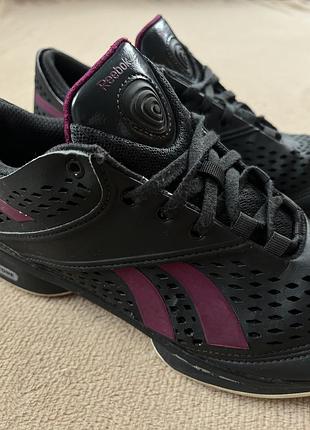 Кросівки жіночі для бігу reebok easytone