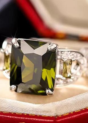 Невероятная кольца кольцо с массивным оливковым цирконом размер 19-20