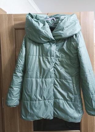 Жіноча куртка на осінь