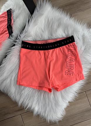 Спортивні шорти bershka