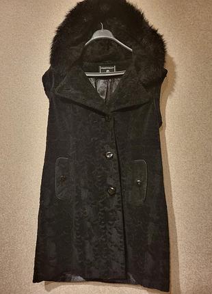 Меховая жилетка portrait