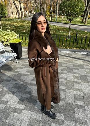 Пальто з хутром песця