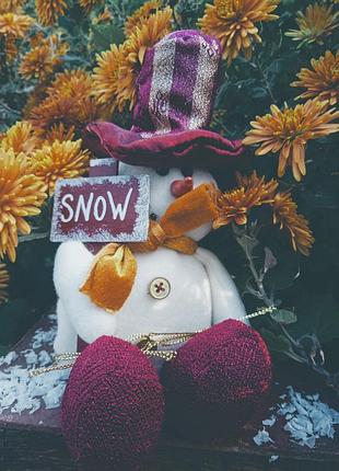 Декоративная кукла снеговик со снегом