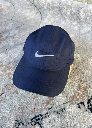 Спортивна кепка nike