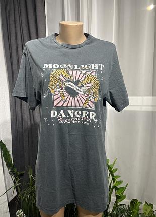 Оверсайз футболка з малюнком