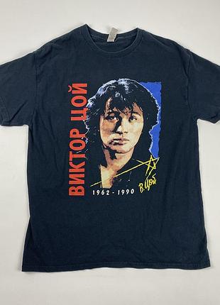 Футболка gildan «виктор цой» унисекс черная
