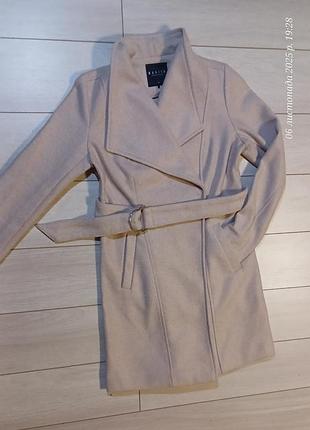 Легкое пальто на весну или теплую осень