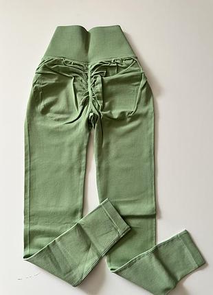 Матові безшовні лосини з утягуючим ефектом та пушап, зелений, розмір м