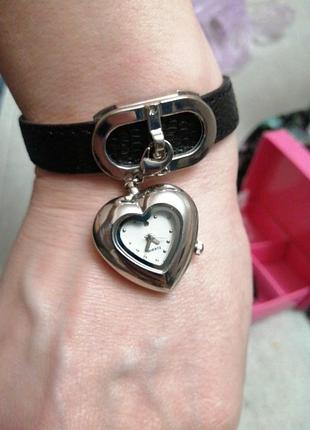 Часы на руку и шею 2 в 1