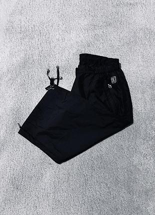 Женские плащевые шорты metca