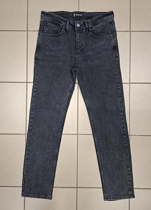 Джинсы мужские классические серого цвета