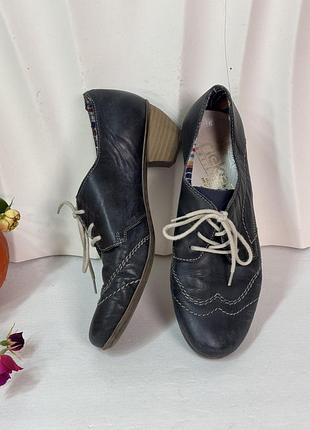 Стильные новые комфортные туфельки оксфорды rieker на шнуровке 37р