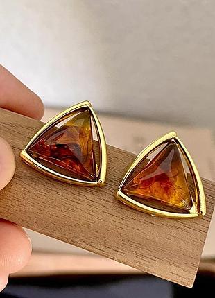 Стильные золотистые треугольные женские серьги шарики серьги пусеты камень под янтарь