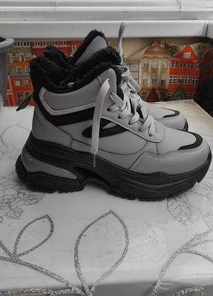 Женские зимние кросовки ботинки новые