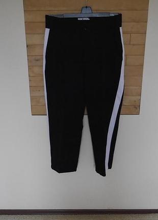 Брюки-брюки с белыми лампасами шикарные на размер xl-2xl smitty