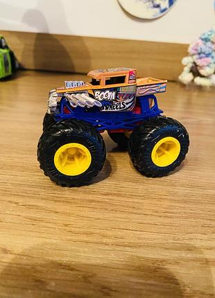 Монстер трек хот вілс