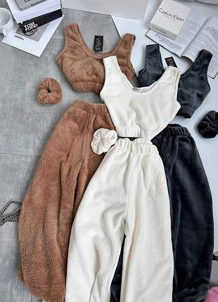 Тепла жіноча махрова піжама з резинкою