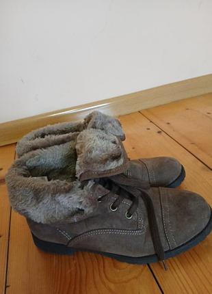 Черевики 39 розмір