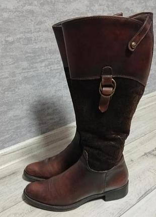 Брендові жіночі шкіряні чоботи ,бренду guess, оригінал, розмір 37.
в ідеальному стані, гарна якість, шкіра верх і всередині, шкіра комбінована