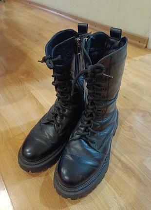 Кожаные зимние женские ботинки