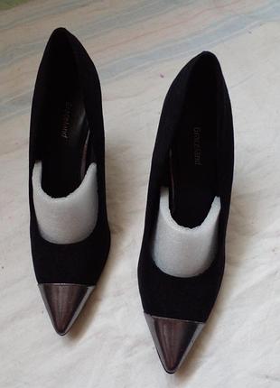 Замшевые лодочки 38 р