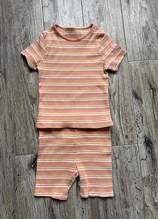 Костюм на дівчинку