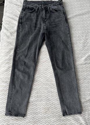 Джинси графітового кольору