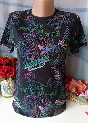 Футболка женская.