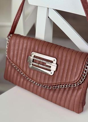 Стильний клатч цікавого дизайну