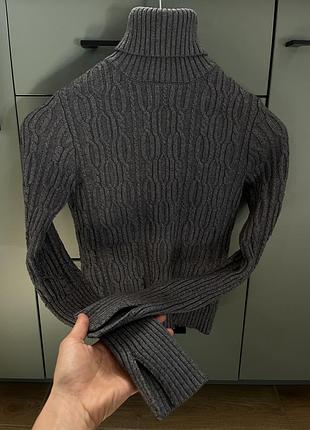 Жіночий гольф сірий з розрізами на руках