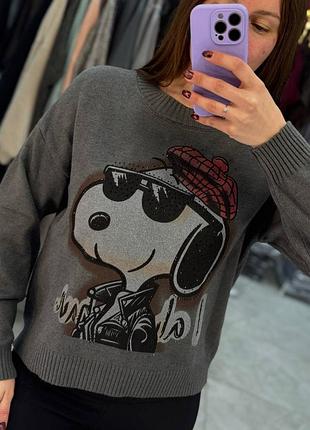 Теплый женский свитер с принтом