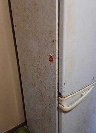 Безкоштовно холодильник б/у
