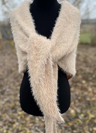 Пушистая вязаная косынка xxl из мериноса — золотой песок с пайетками 💛