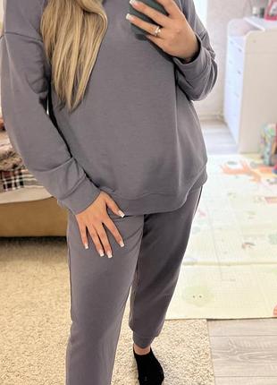 Жіночий спортивний костюм фіолетового кольору