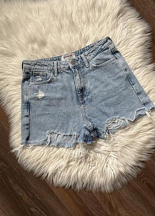 Стильні джинсові шорти висока посадка.