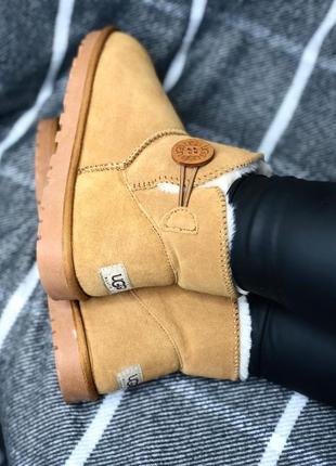 Ugg mini bailey button beige